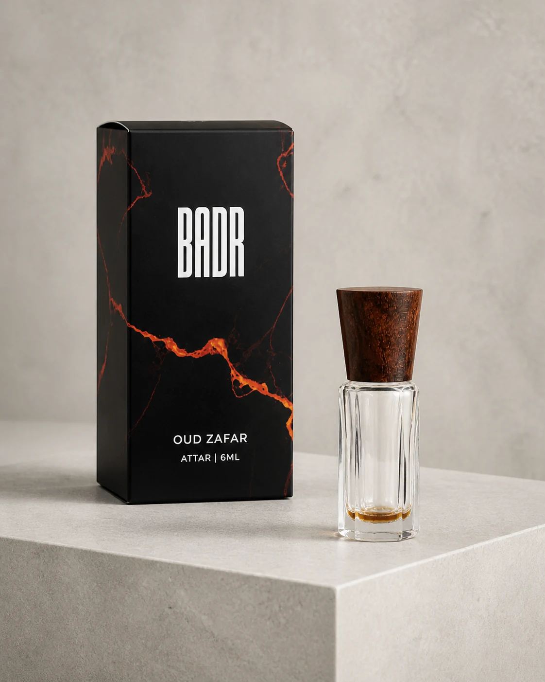 Oud Zafar the plinth product-image direction